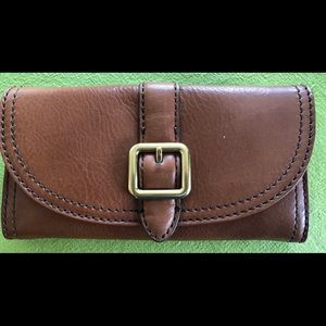 FRYE Claude Buckle Wallet in Whisky. New in box!